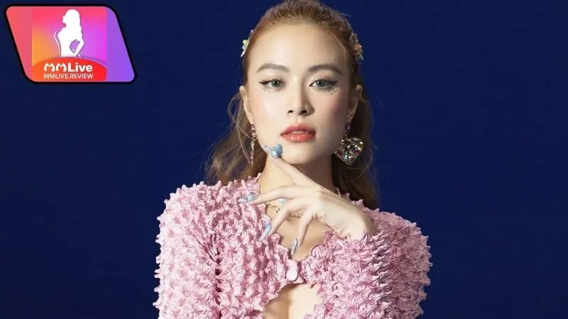 Con đường sự nghiệp của Hoàng Thùy Linh